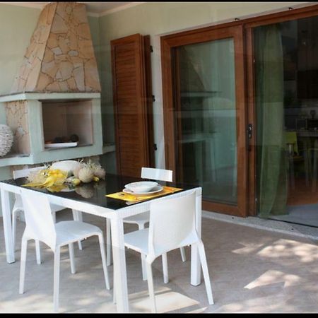 Casa Ludovica A Porto Pino Villa Exterior photo